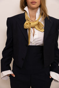 Yellow tie.