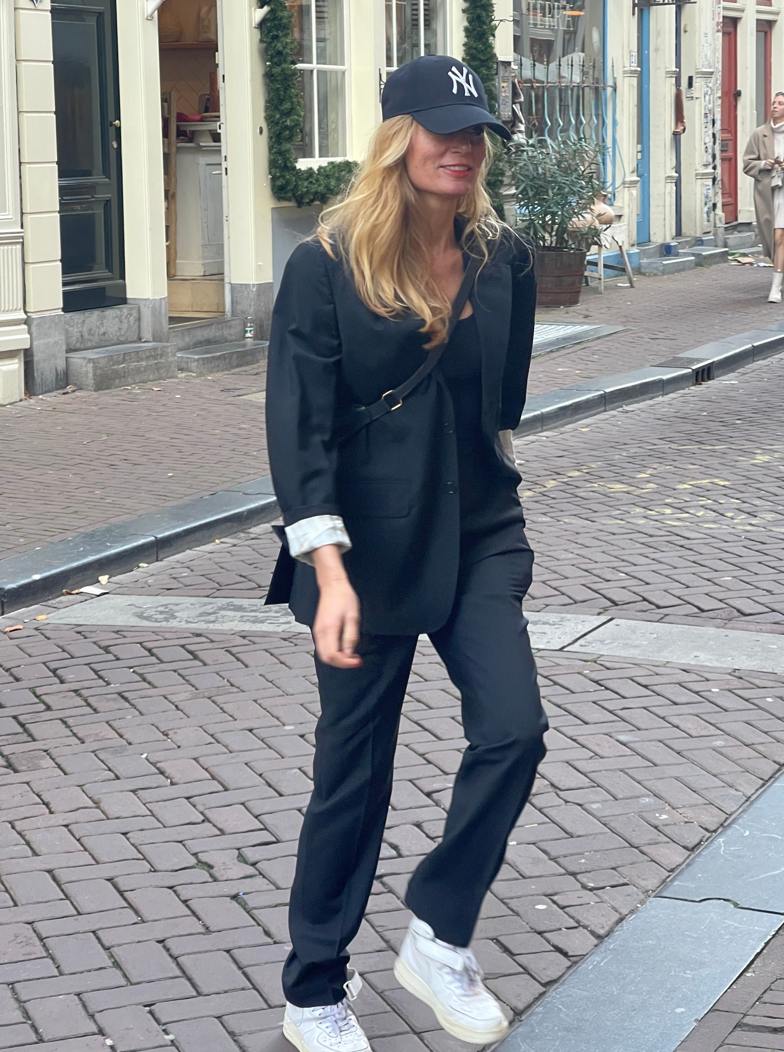 Black blazer by Cantanelli.