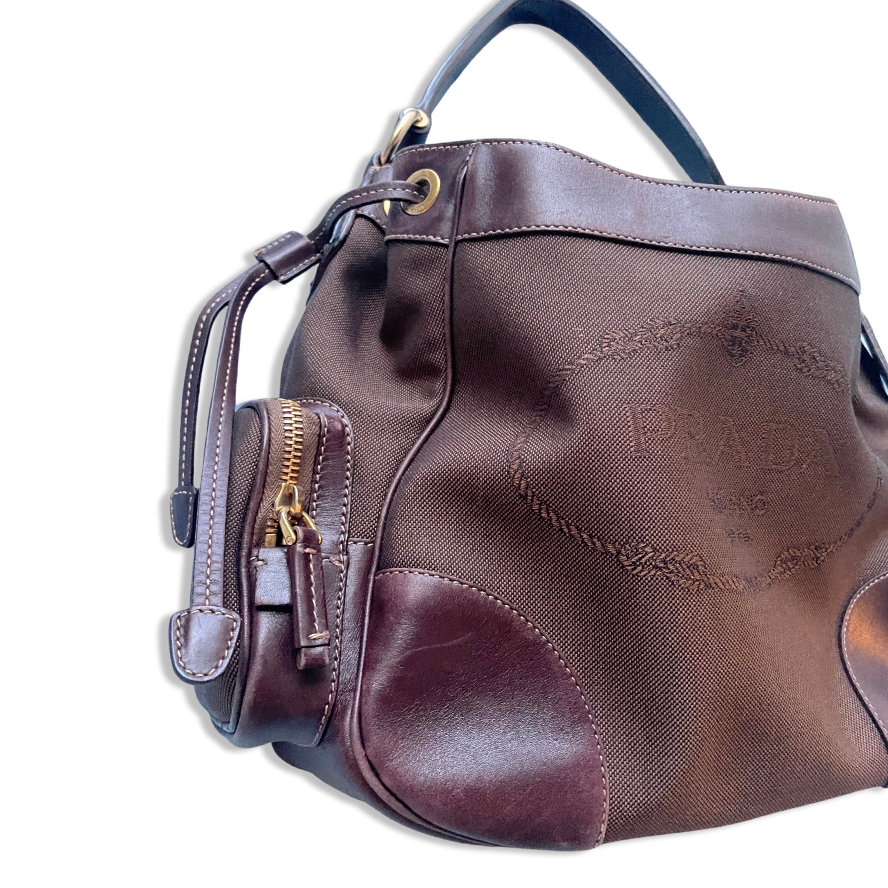 Brown Prada bag DAL 1813.