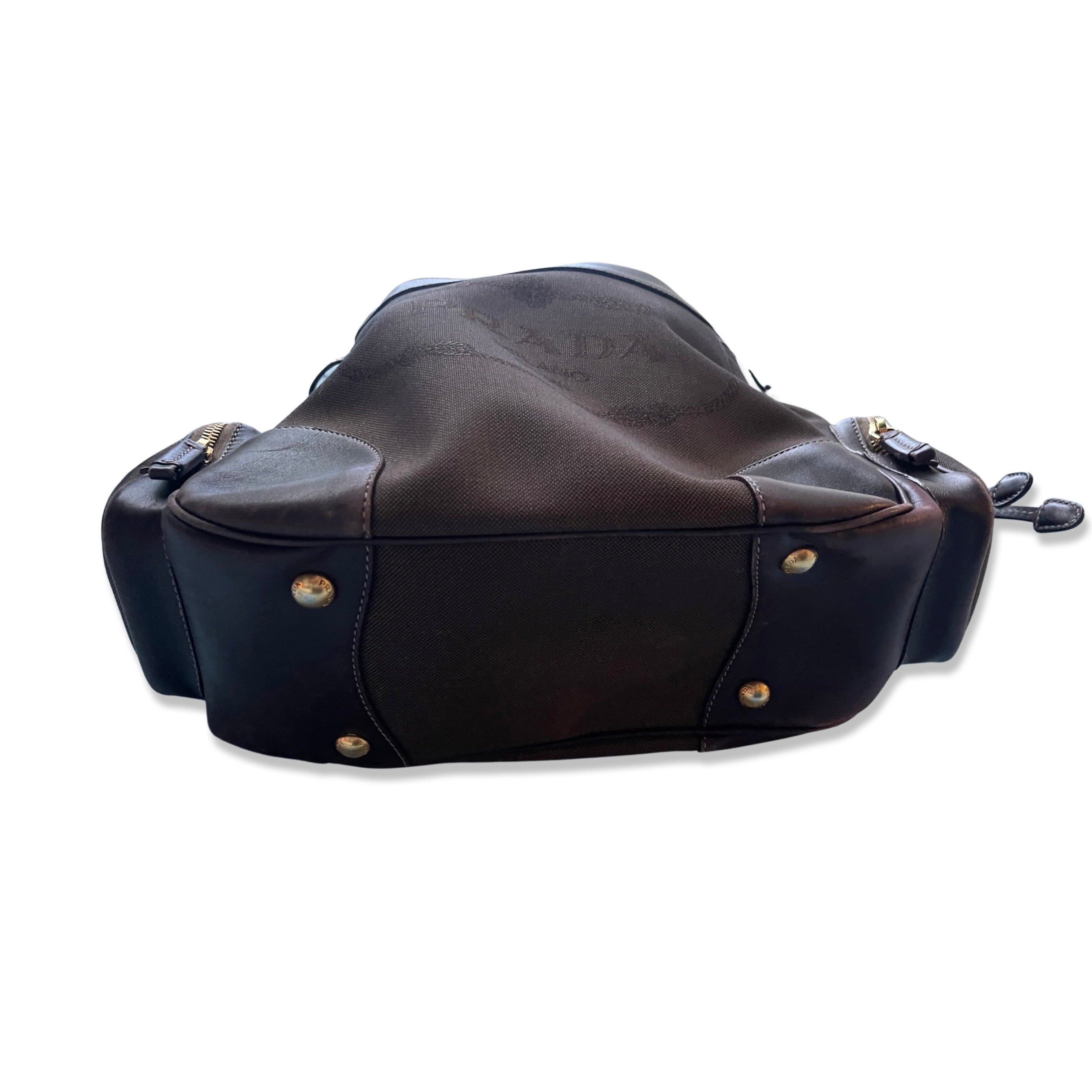 Brown Prada bag DAL 1813.