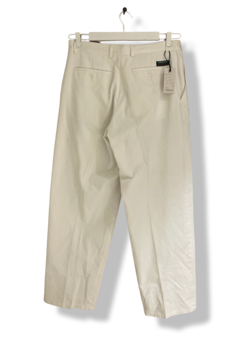 White pleated pants.