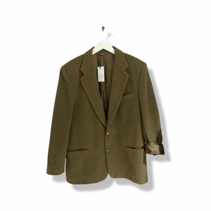 Wool brown blazer.